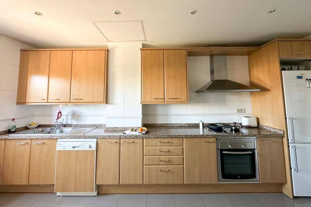 Costal Bliss Apartment Естепона Екстериор снимка
