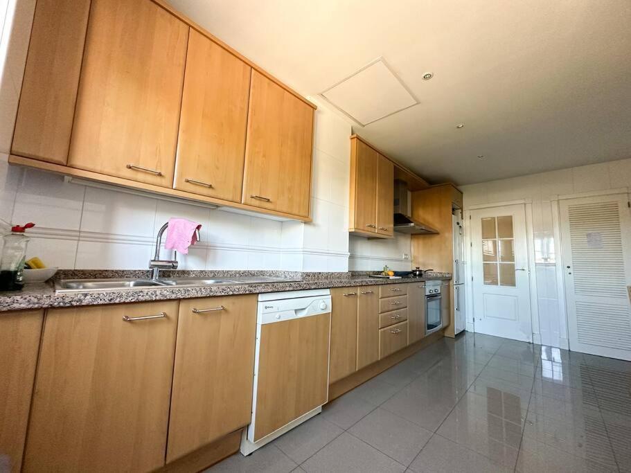 Costal Bliss Apartment Естепона Екстериор снимка