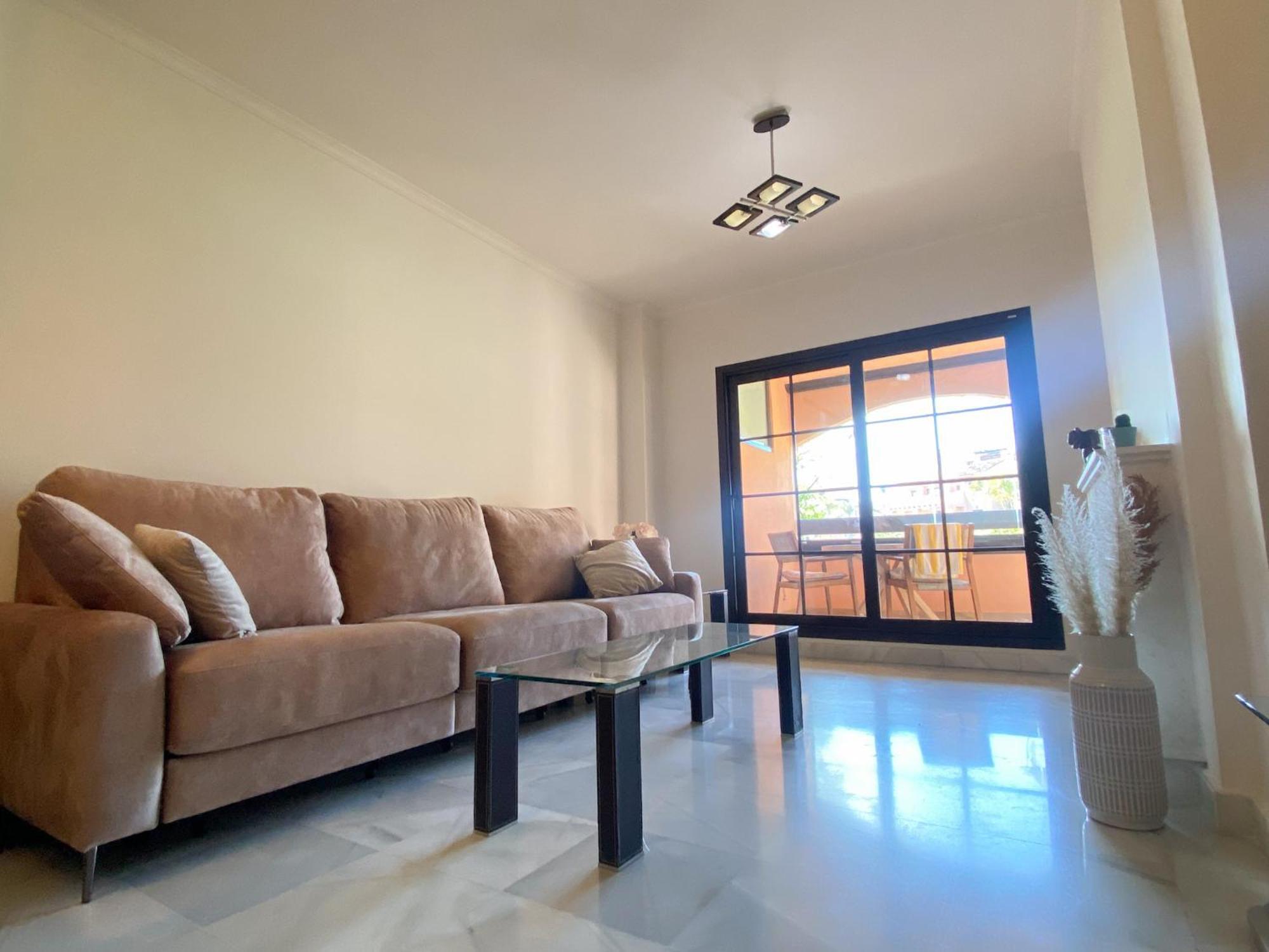 Costal Bliss Apartment Естепона Екстериор снимка